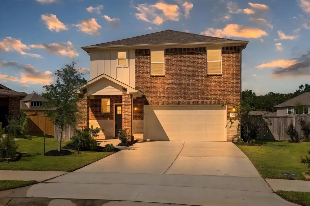 2046 West Darlington Oak Ct Conroe, TX 77304