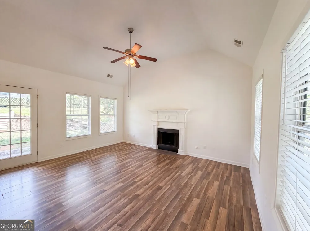 3912 McGuire WAY NW Kennesaw, GA 30144