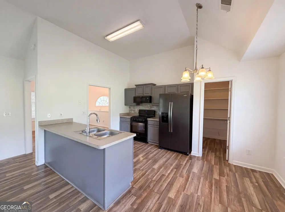 3912 McGuire WAY NW Kennesaw, GA 30144