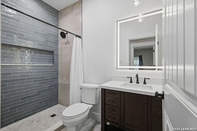230 Oak Country Helotes, TX 78023
