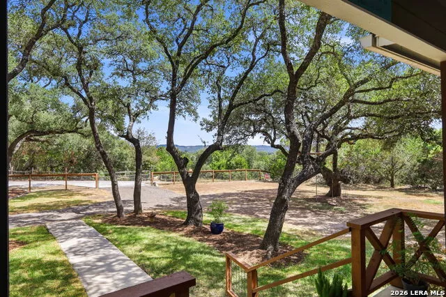 230 Oak Country Helotes, TX 78023