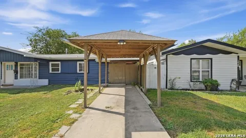 222 LAURELWOOD DR