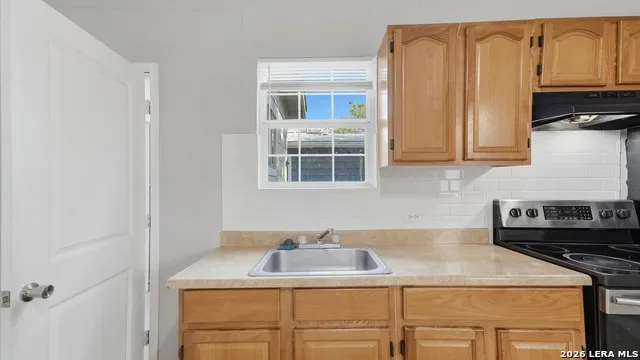 222 LAURELWOOD DR San Antonio, TX 78213