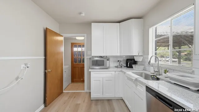 222 LAURELWOOD DR San Antonio, TX 78213