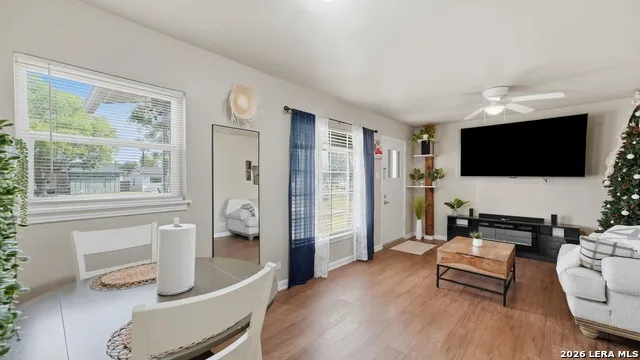 222 LAURELWOOD DR San Antonio, TX 78213