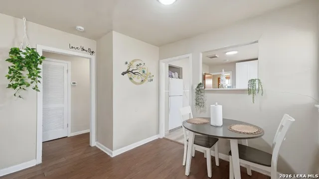 222 LAURELWOOD DR San Antonio, TX 78213