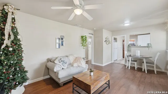 222 LAURELWOOD DR San Antonio, TX 78213