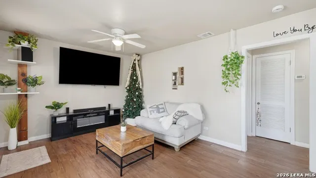 222 LAURELWOOD DR San Antonio, TX 78213