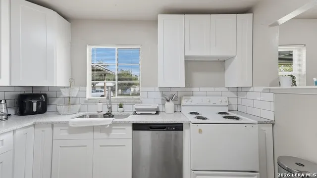 222 LAURELWOOD DR San Antonio, TX 78213