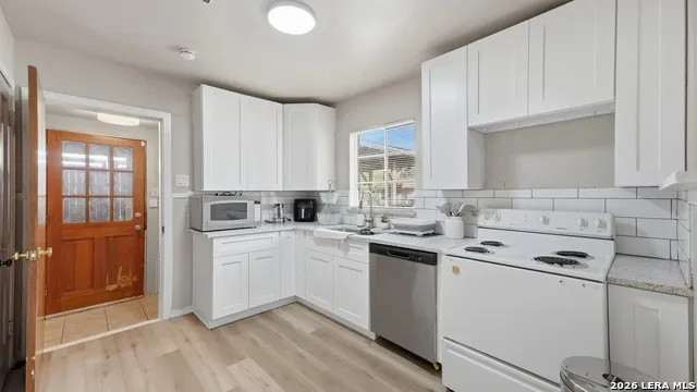 222 LAURELWOOD DR San Antonio, TX 78213
