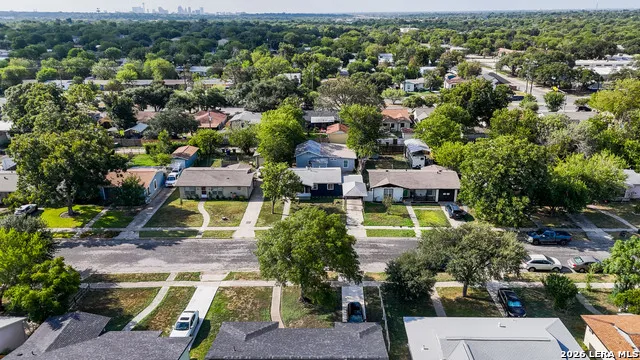 222 LAURELWOOD DR San Antonio, TX 78213