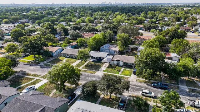 222 LAURELWOOD DR San Antonio, TX 78213