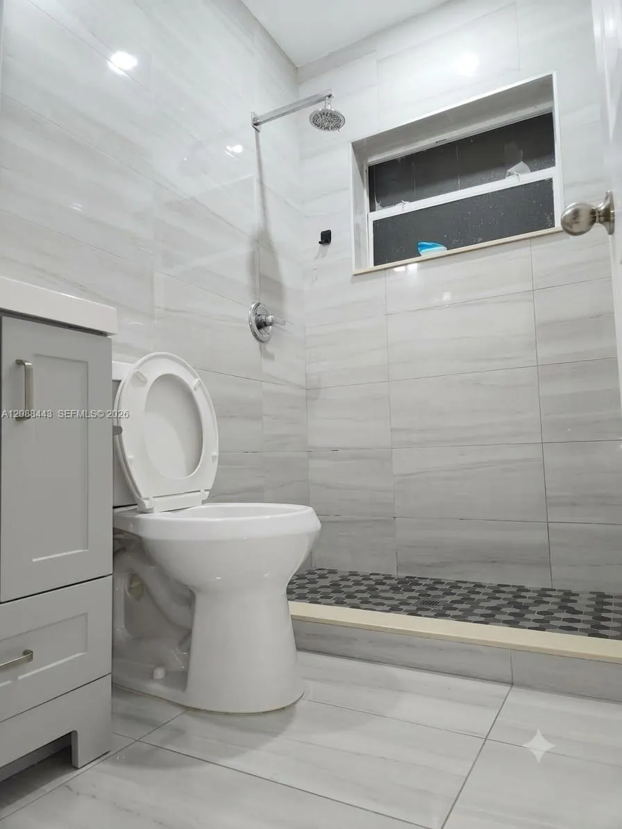 325 SW 63rd Ave #325 Miami, FL 33144