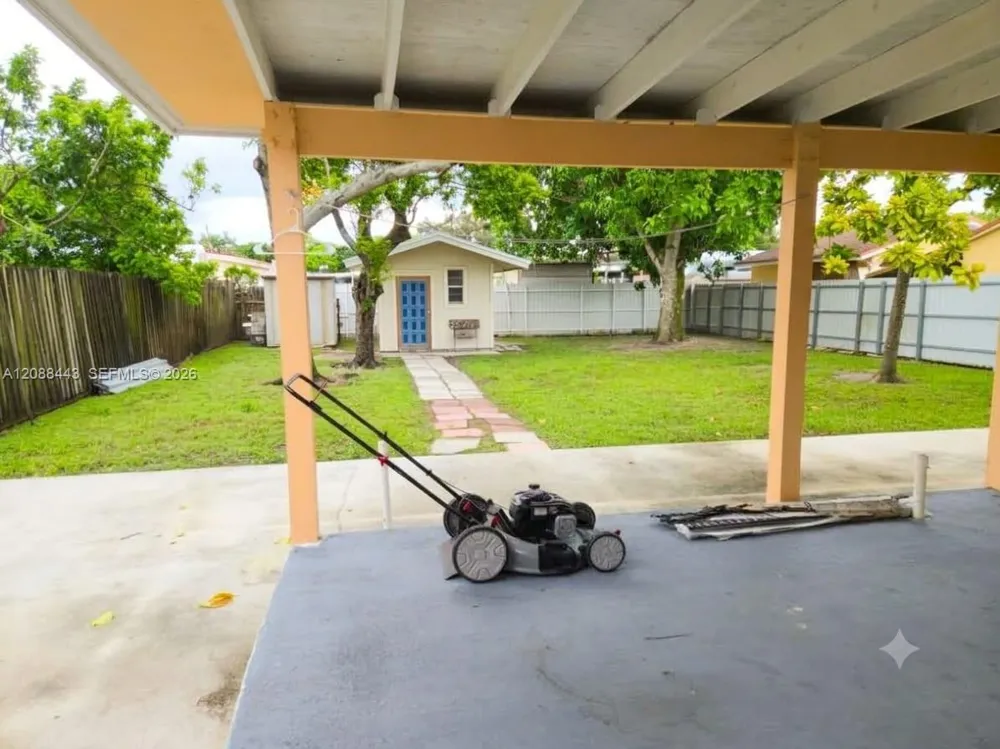 325 SW 63rd Ave #325 Miami, FL 33144