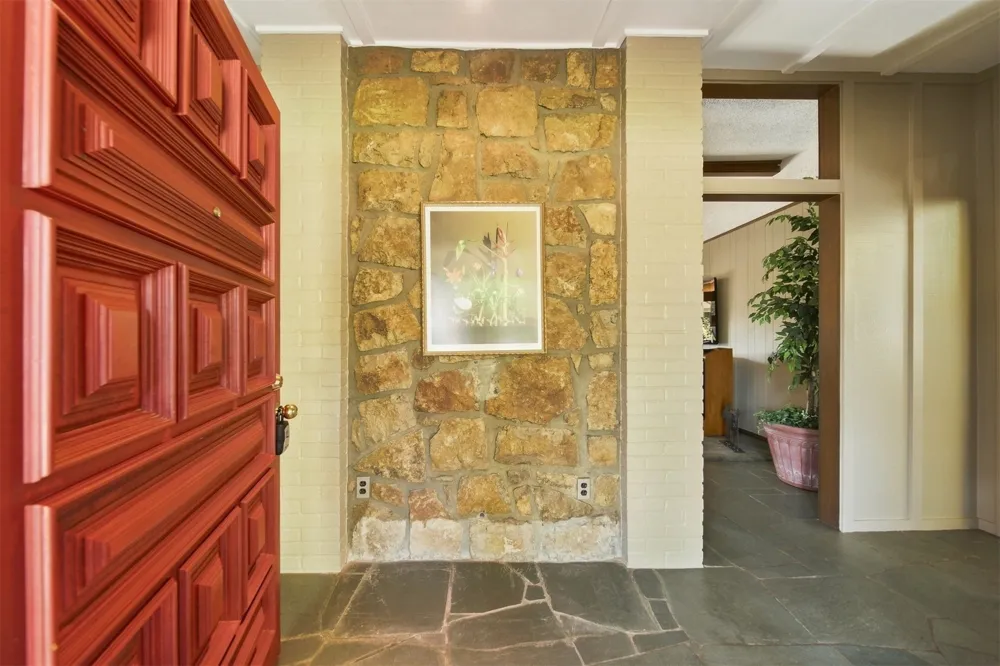 6316 E 57th Place Tulsa, OK 74135