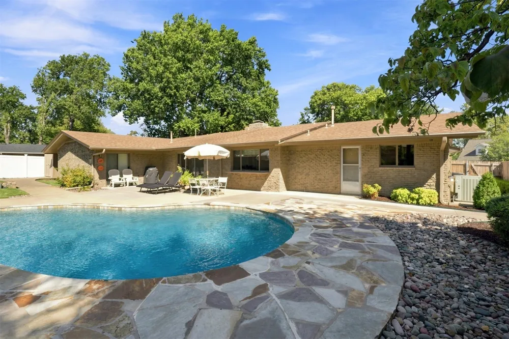 6316 E 57th Place Tulsa, OK 74135