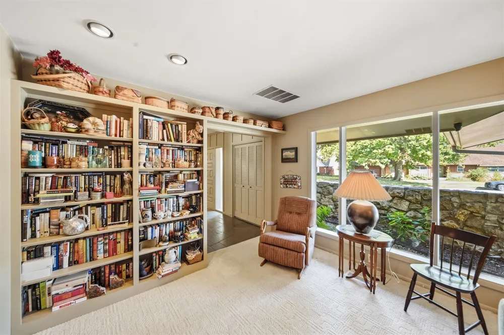 6316 E 57th Place Tulsa, OK 74135