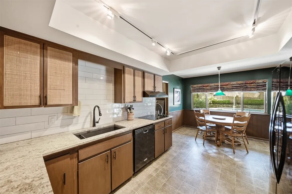 6316 E 57th Place Tulsa, OK 74135