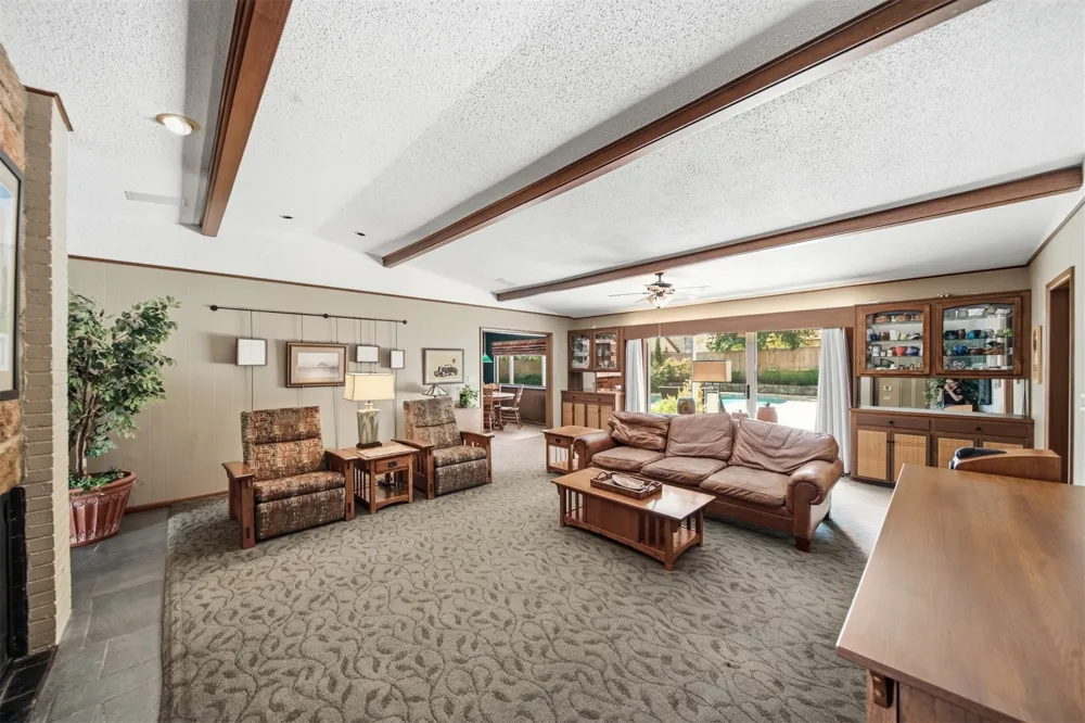 6316 E 57th Place Tulsa, OK 74135
