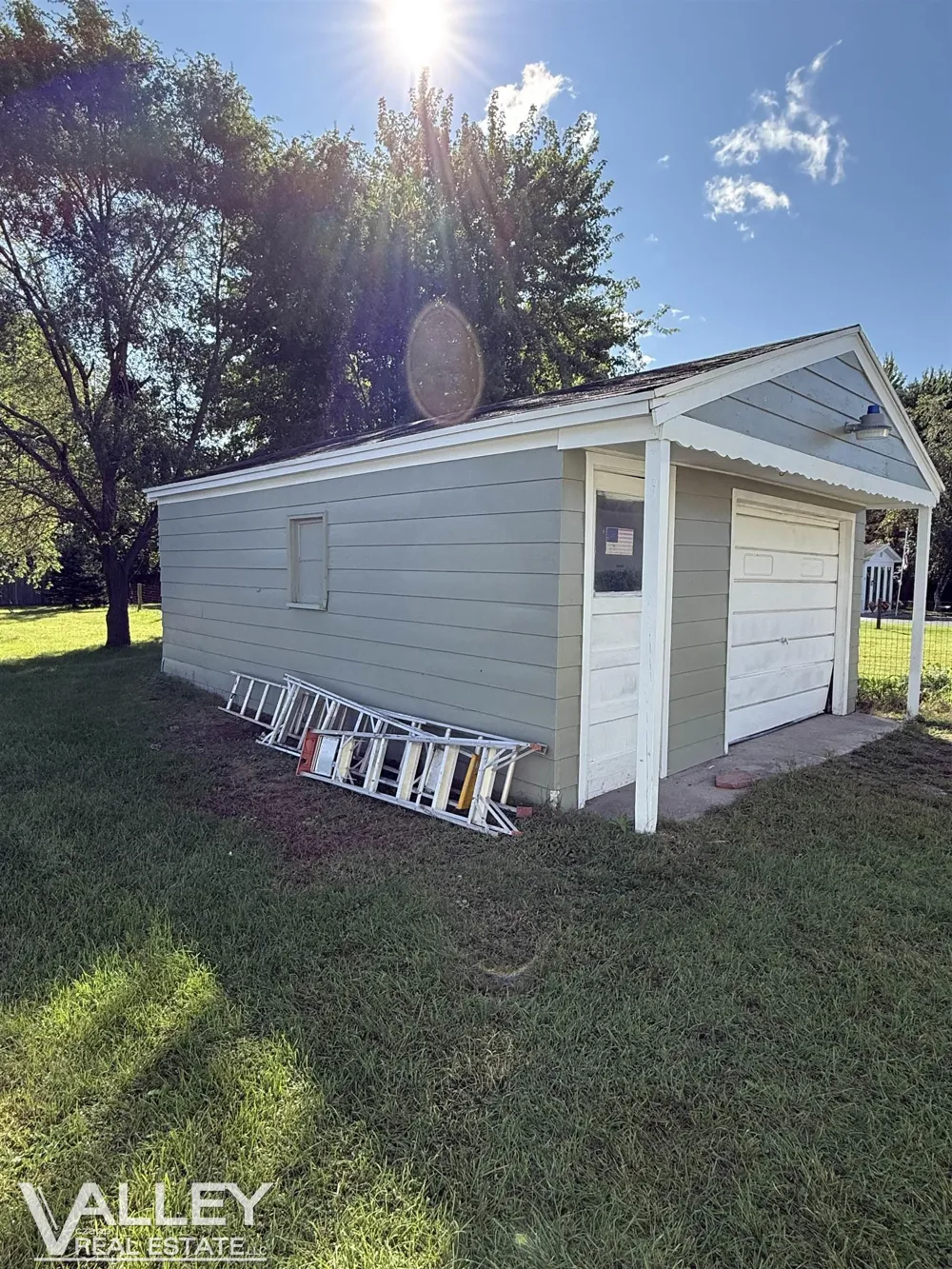 595 S River Road Thomas Township, MI 48609