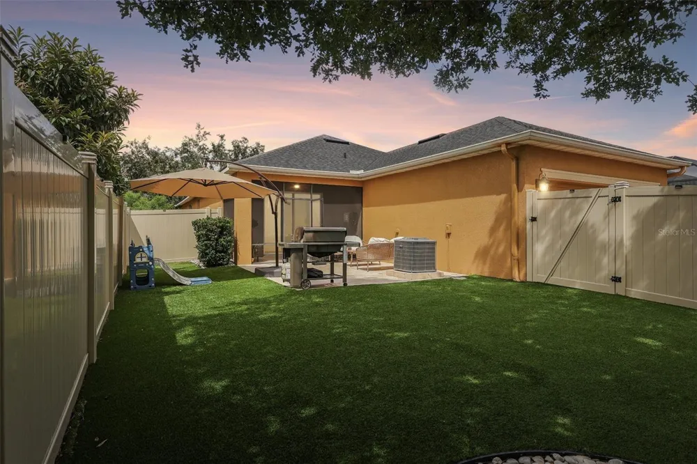 2217 LONG DERBY WAY Casselberry, FL 32707