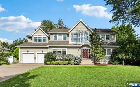 8 Marion Court