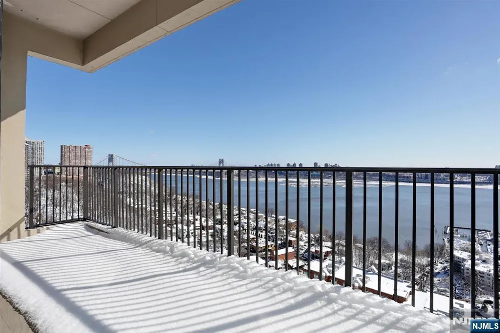 3 Horizon Road 1432 Fort Lee, NJ 07024