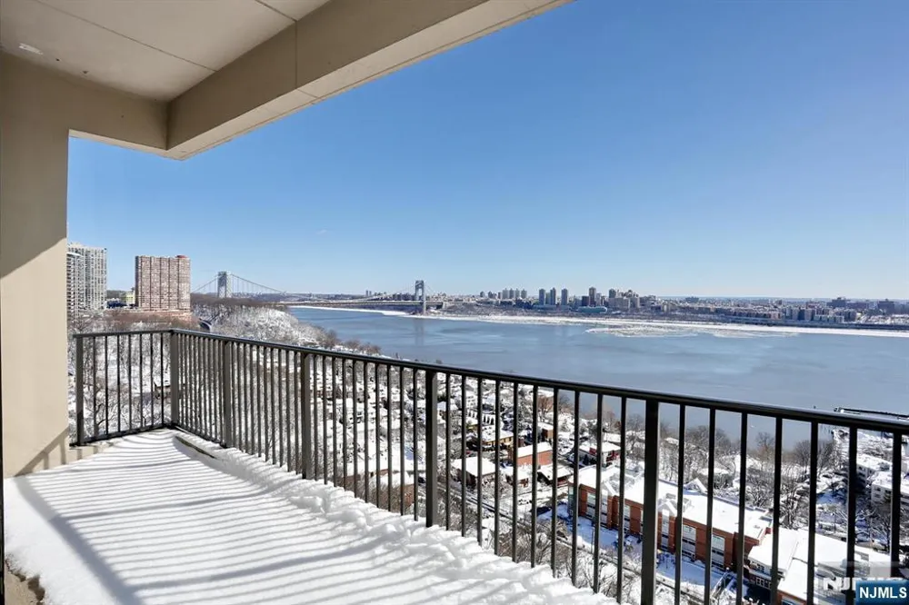 3 Horizon Road 1432 Fort Lee, NJ 07024