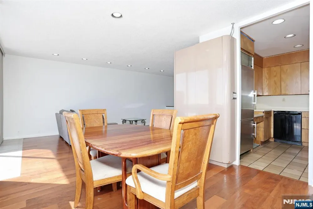 3 Horizon Road 1432 Fort Lee, NJ 07024