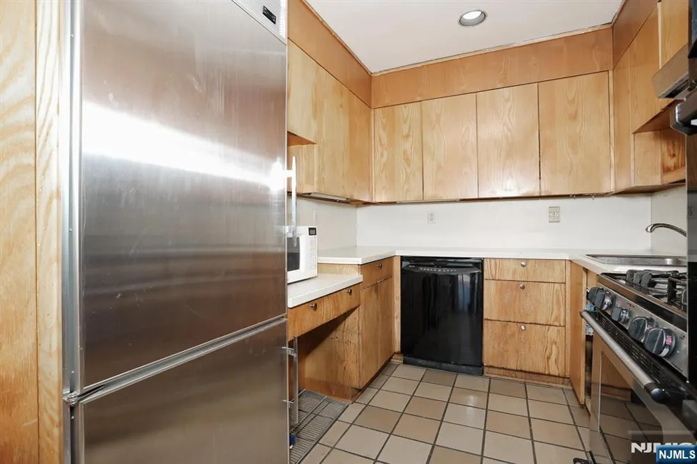 3 Horizon Road 1432 Fort Lee, NJ 07024