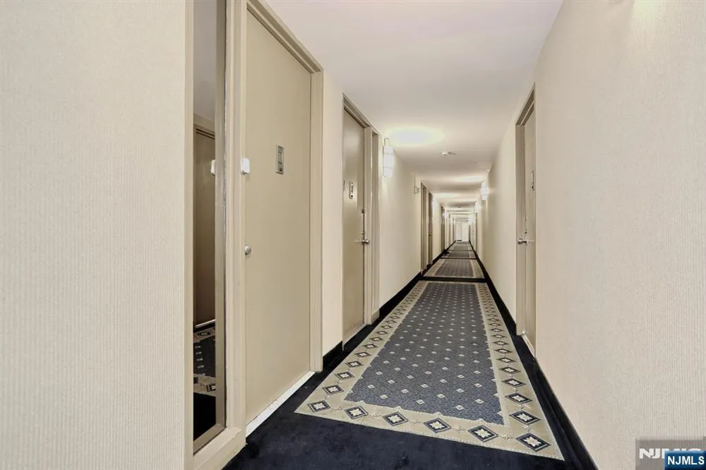 3 Horizon Road 1432 Fort Lee, NJ 07024