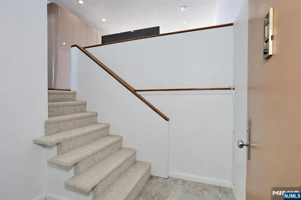 3 Horizon Road 1432 Fort Lee, NJ 07024