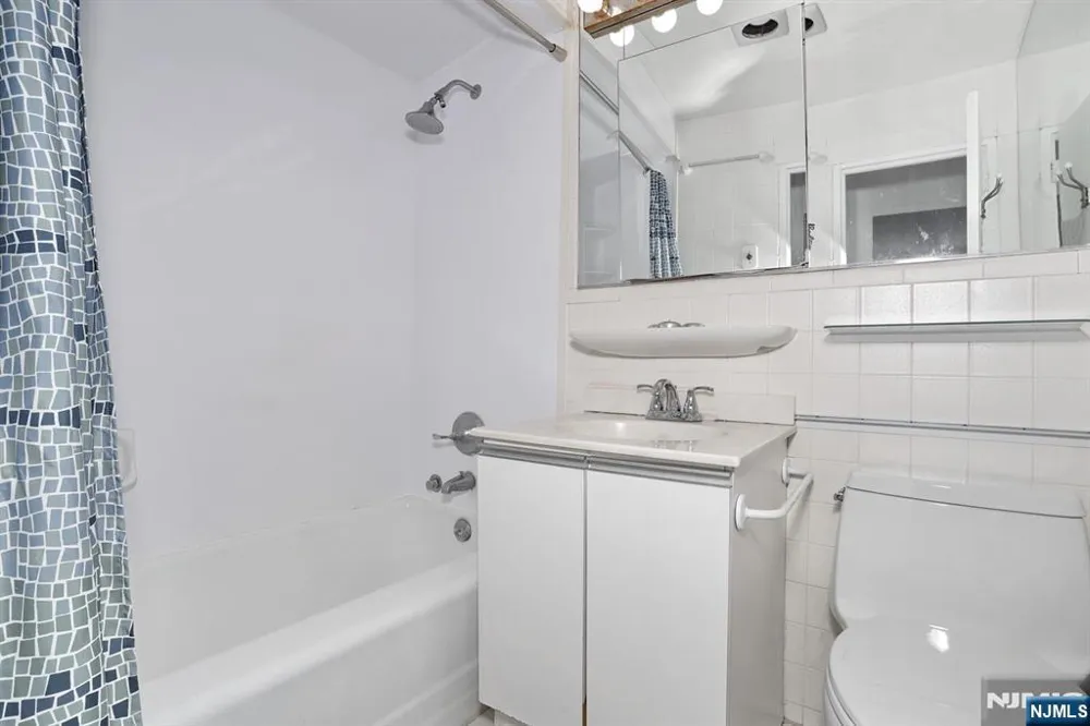 3 Horizon Road 1432 Fort Lee, NJ 07024
