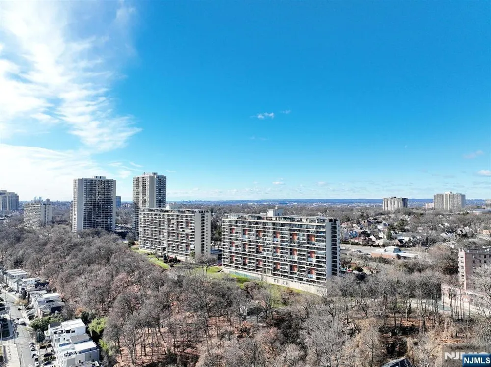 3 Horizon Road 1432 Fort Lee, NJ 07024