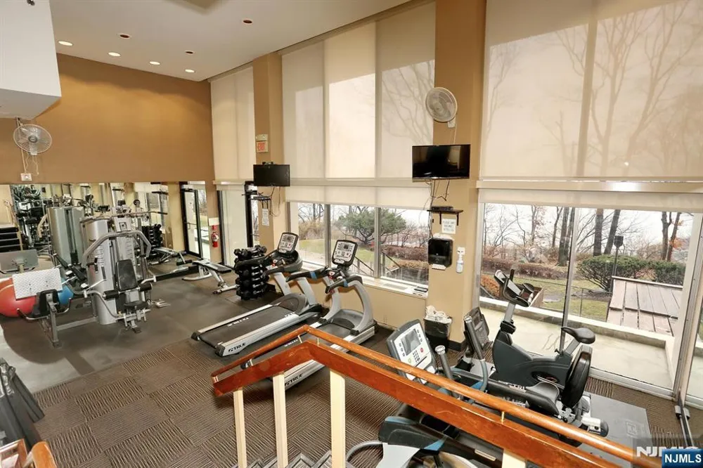 3 Horizon Road 1432 Fort Lee, NJ 07024