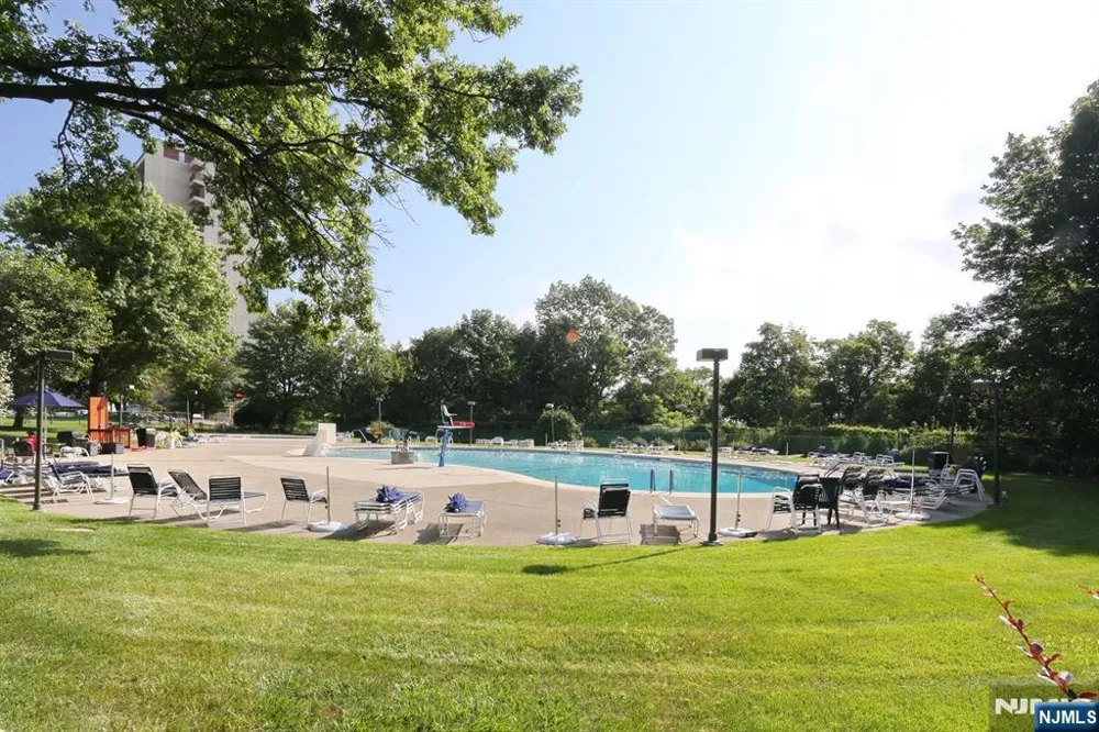 3 Horizon Road 1432 Fort Lee, NJ 07024