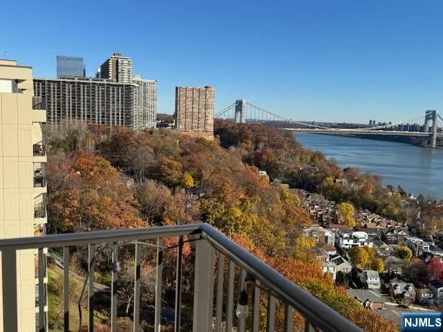 3 Horizon Road 1432 Fort Lee, NJ 07024