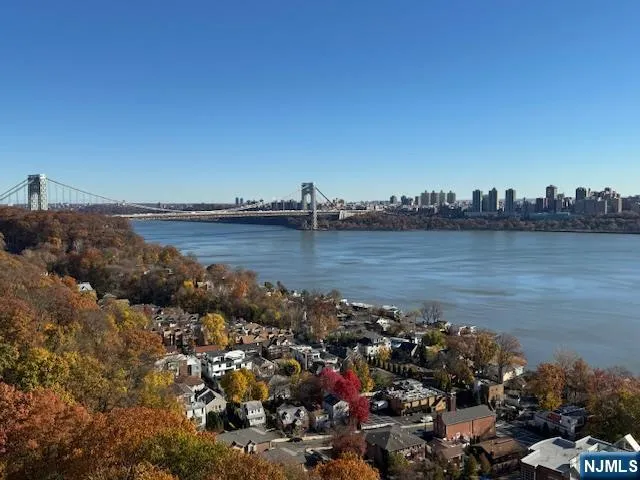 3 Horizon Road 1432 Fort Lee, NJ 07024