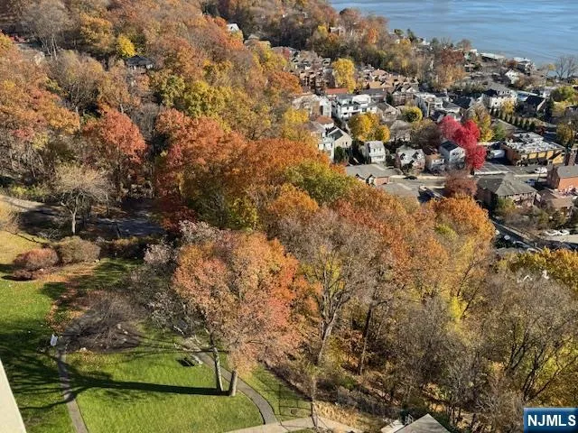 3 Horizon Road 1432 Fort Lee, NJ 07024