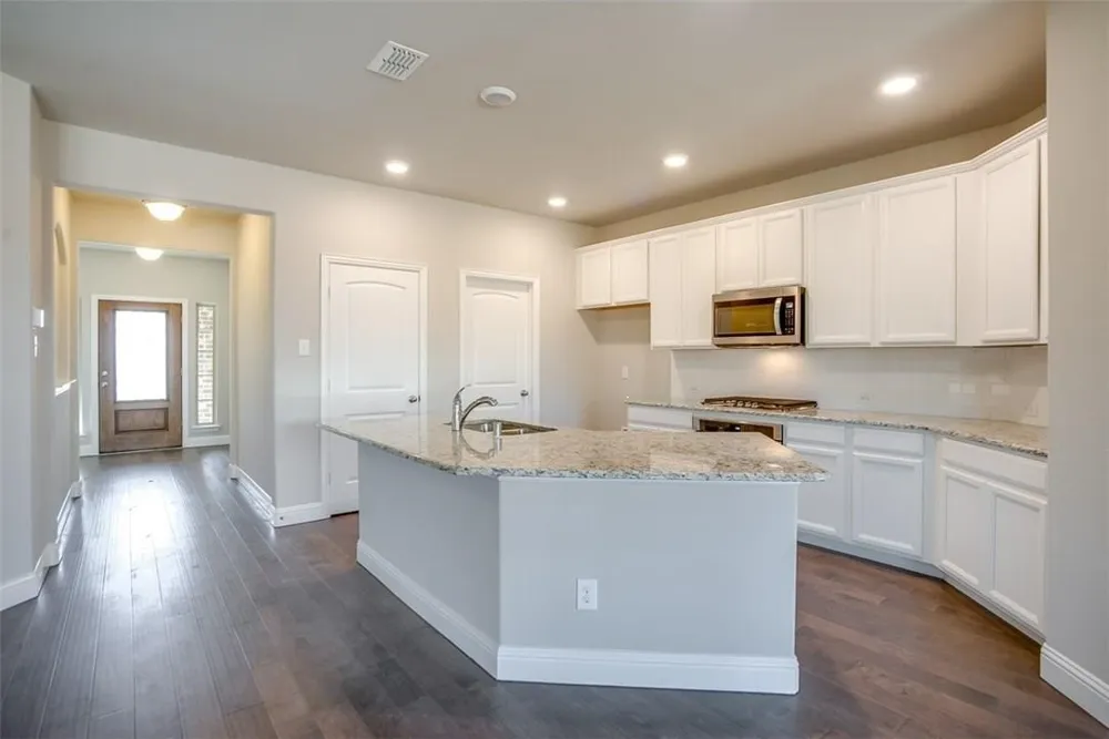 1729 Ridge Creek Lane Aubrey, TX 76227