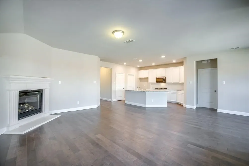 1729 Ridge Creek Lane Aubrey, TX 76227
