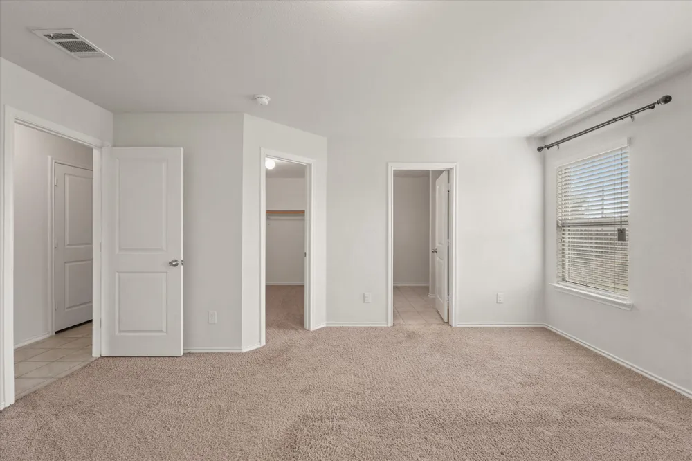 516 Clearlake Drive Waxahachie, TX 75165