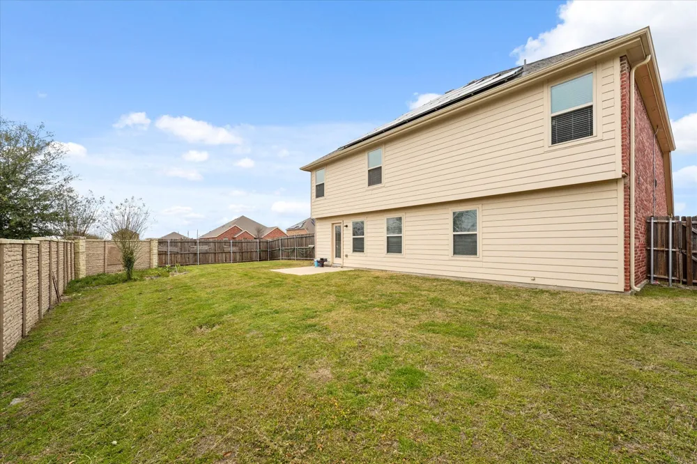 516 Clearlake Drive Waxahachie, TX 75165