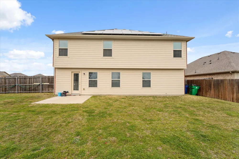516 Clearlake Drive Waxahachie, TX 75165