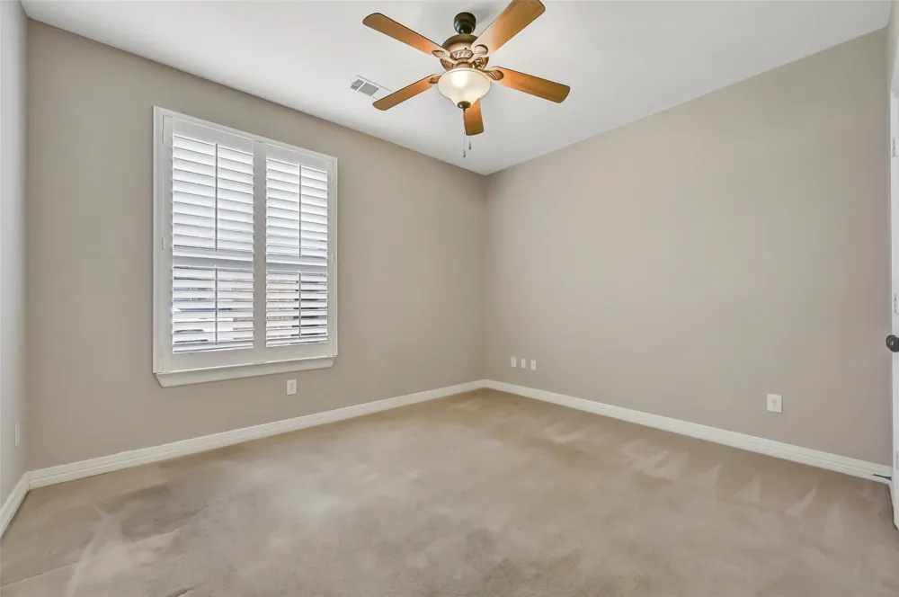 1813 Sandy Lake Drive Friendswood, TX 77546