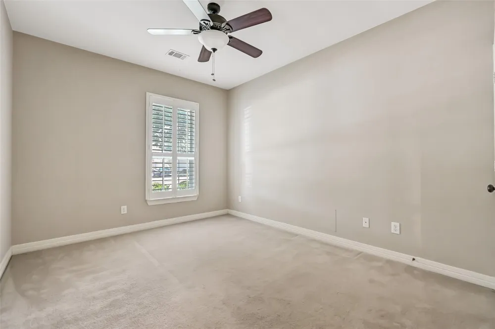 1813 Sandy Lake Drive Friendswood, TX 77546