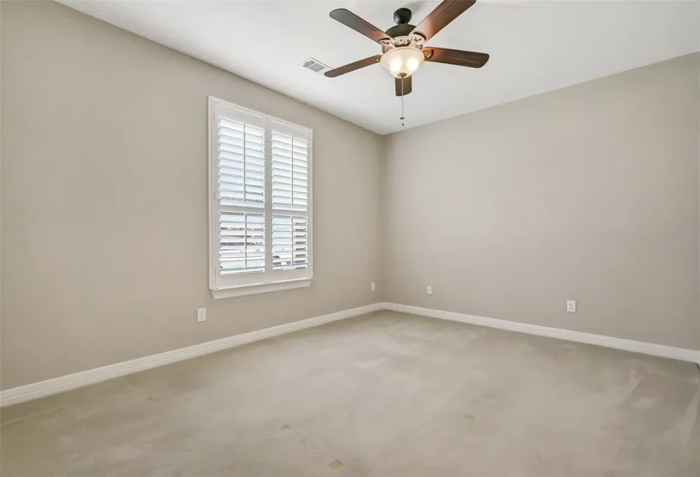 1813 Sandy Lake Drive Friendswood, TX 77546
