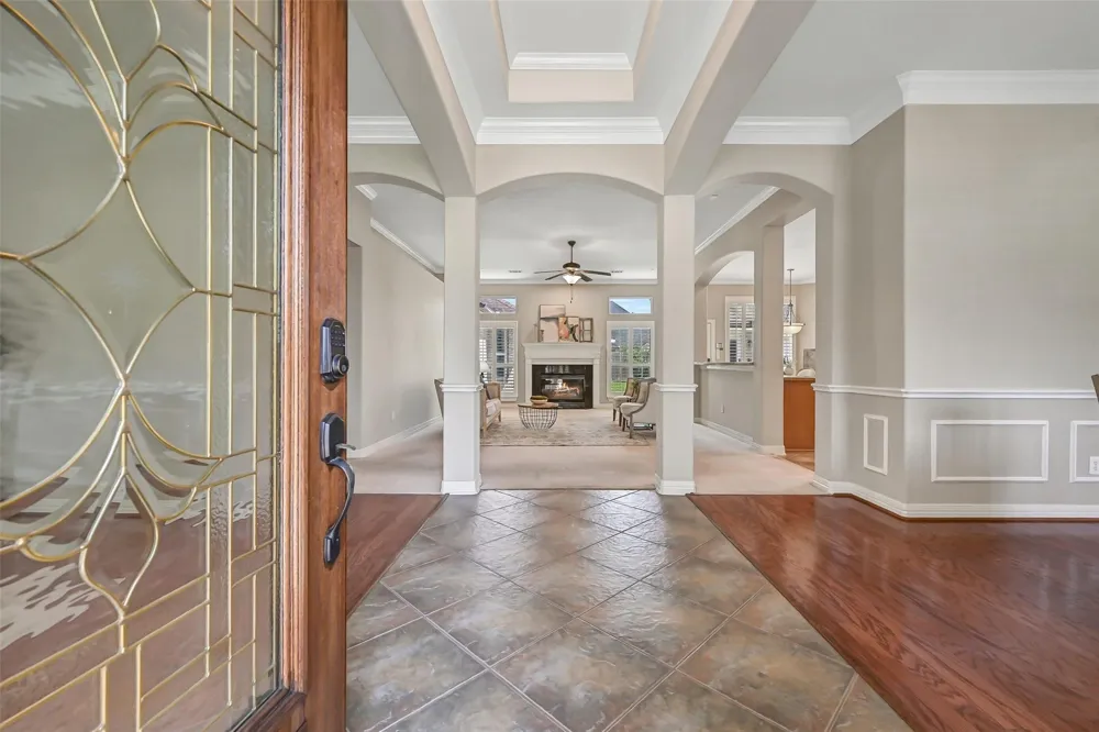 1813 Sandy Lake Drive Friendswood, TX 77546