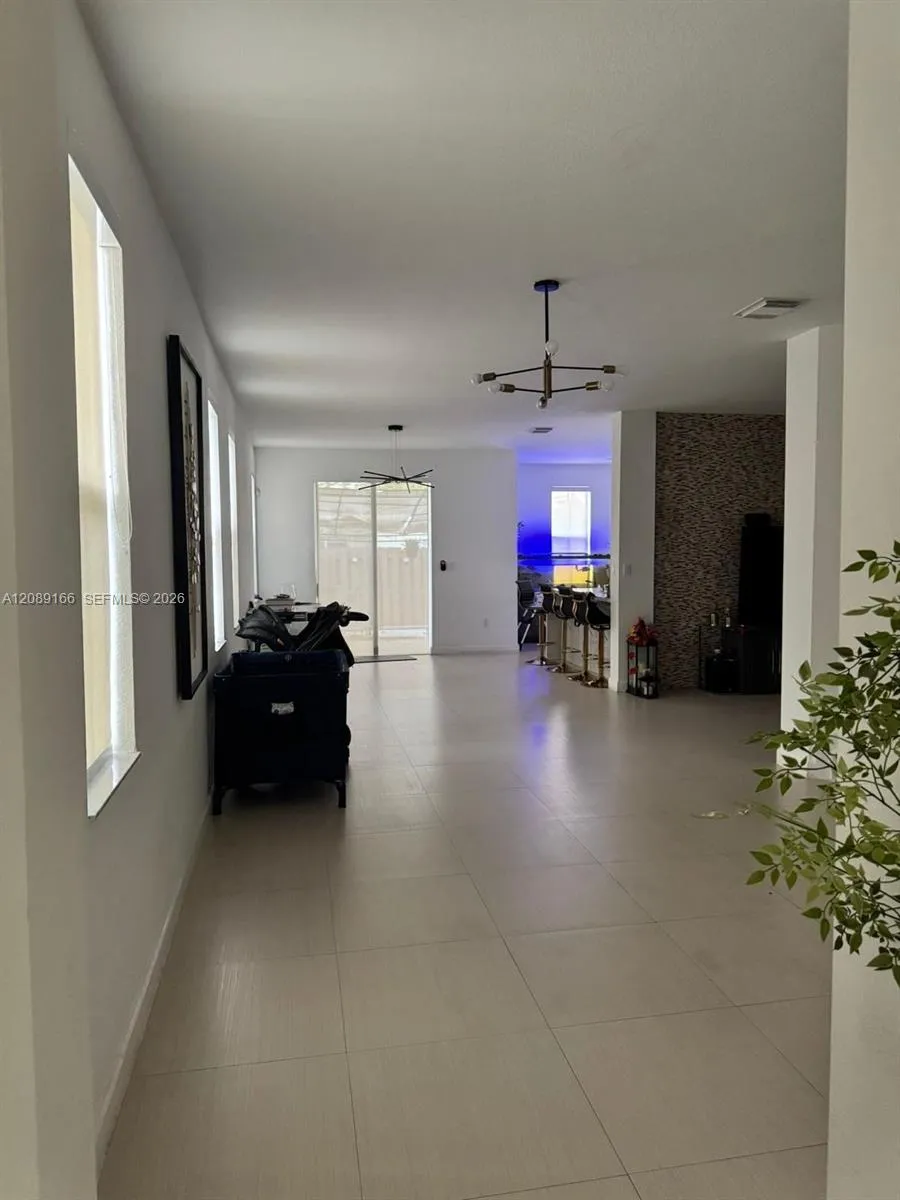 7414 NW 107th Ct Doral, FL 33178