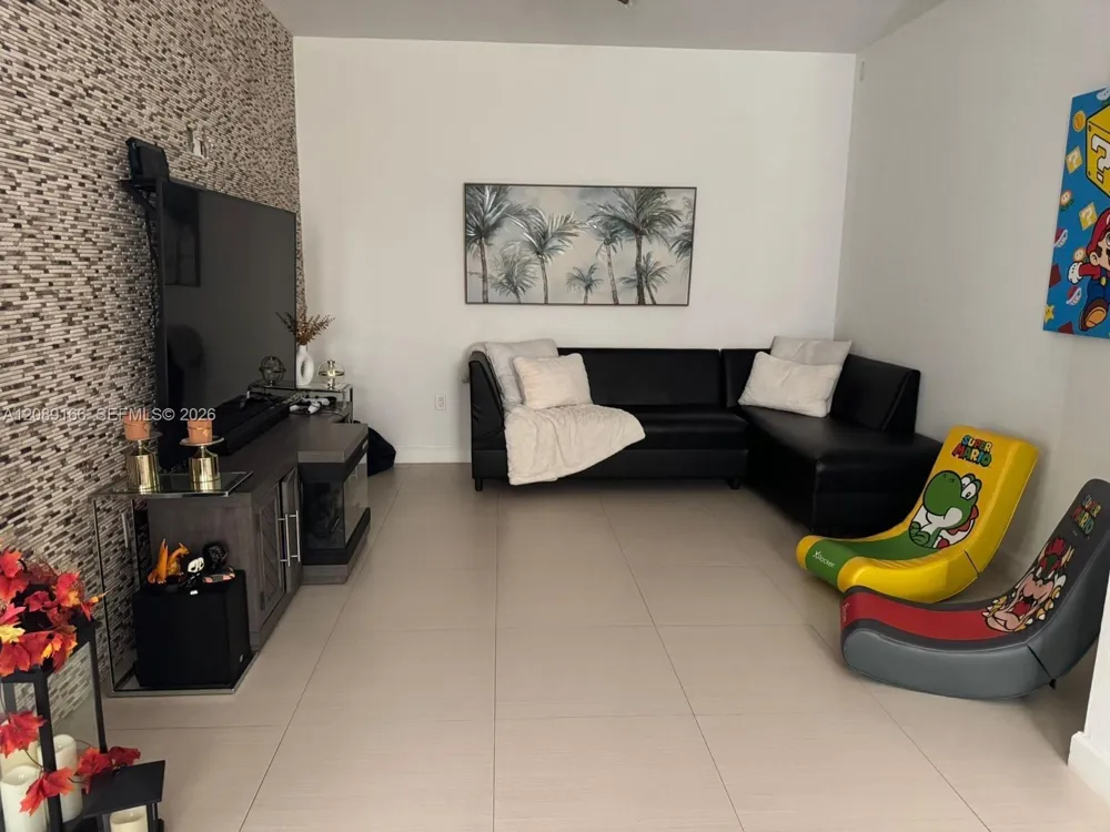 7414 NW 107th Ct Doral, FL 33178